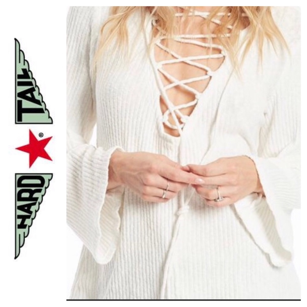 🦋 HARDTAIL Lace-up Flare Sleeve Top 🦋